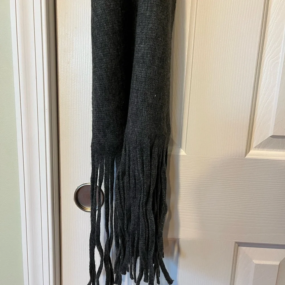 Lucky Brand Gray Fringe Scarf, NWT